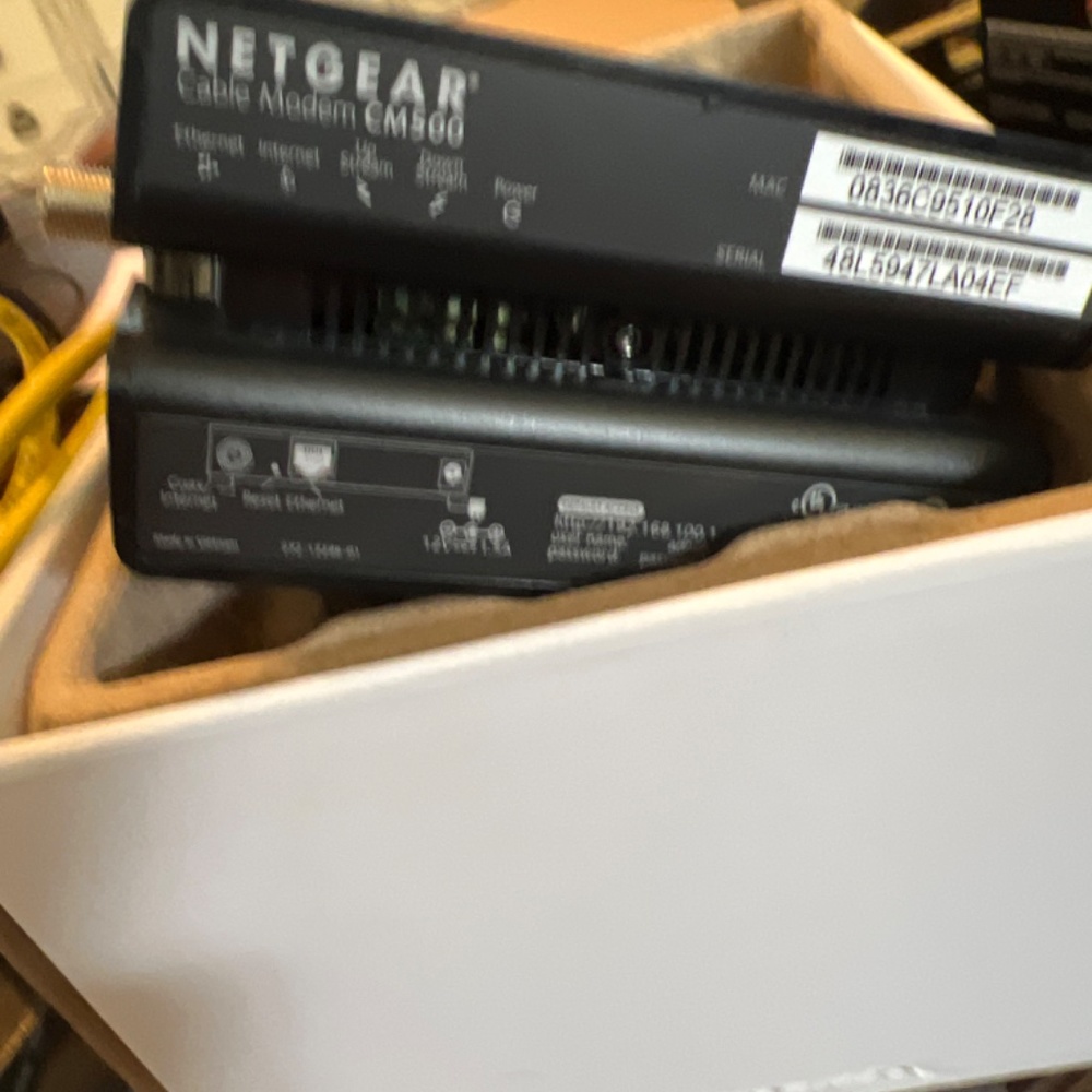 Netgear  Router - Picture 2 of 3